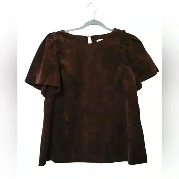 crown & ivy Tops - Crown & Ivy 
Women’s puff sleeve corded top